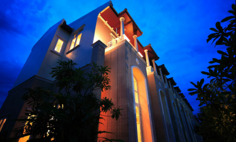 Baan Suan Lalanah — Exterior Night View